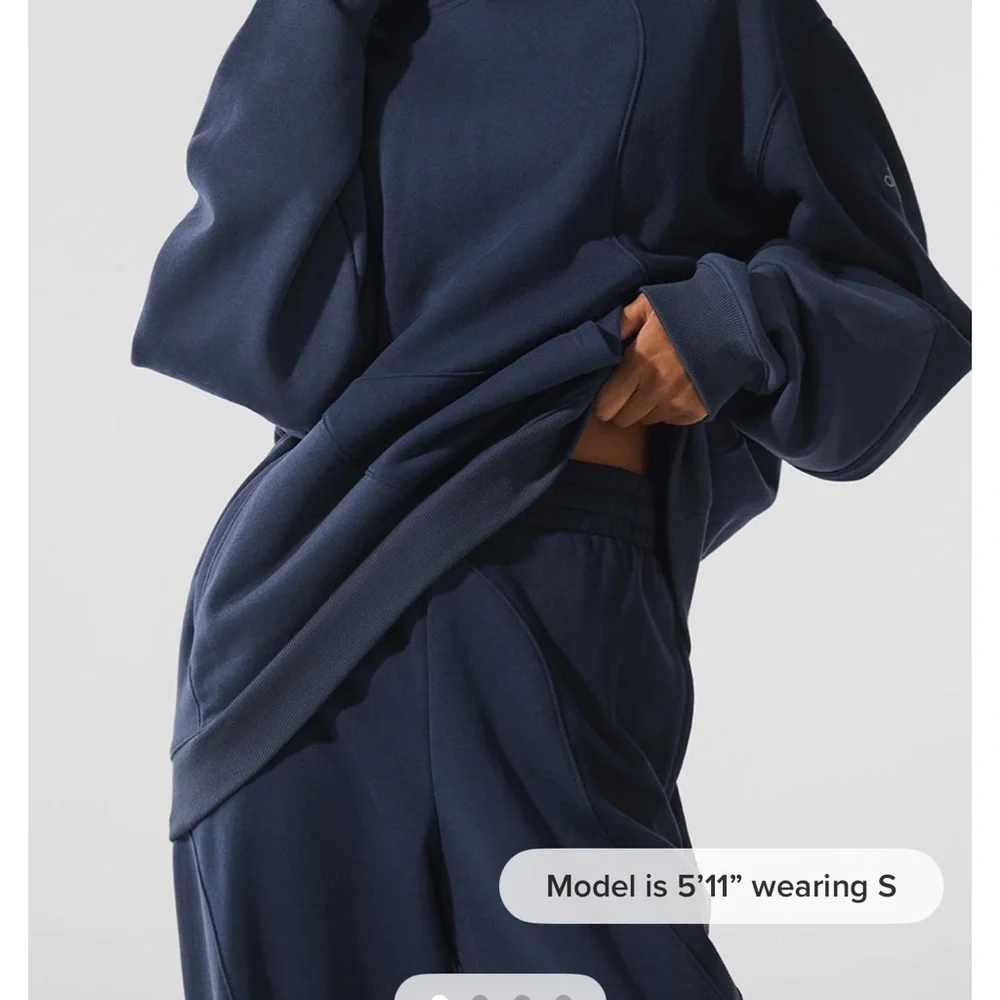 ALO YOGA Make Waves Hoodies in Navy Tonal - Picture 5 of 7